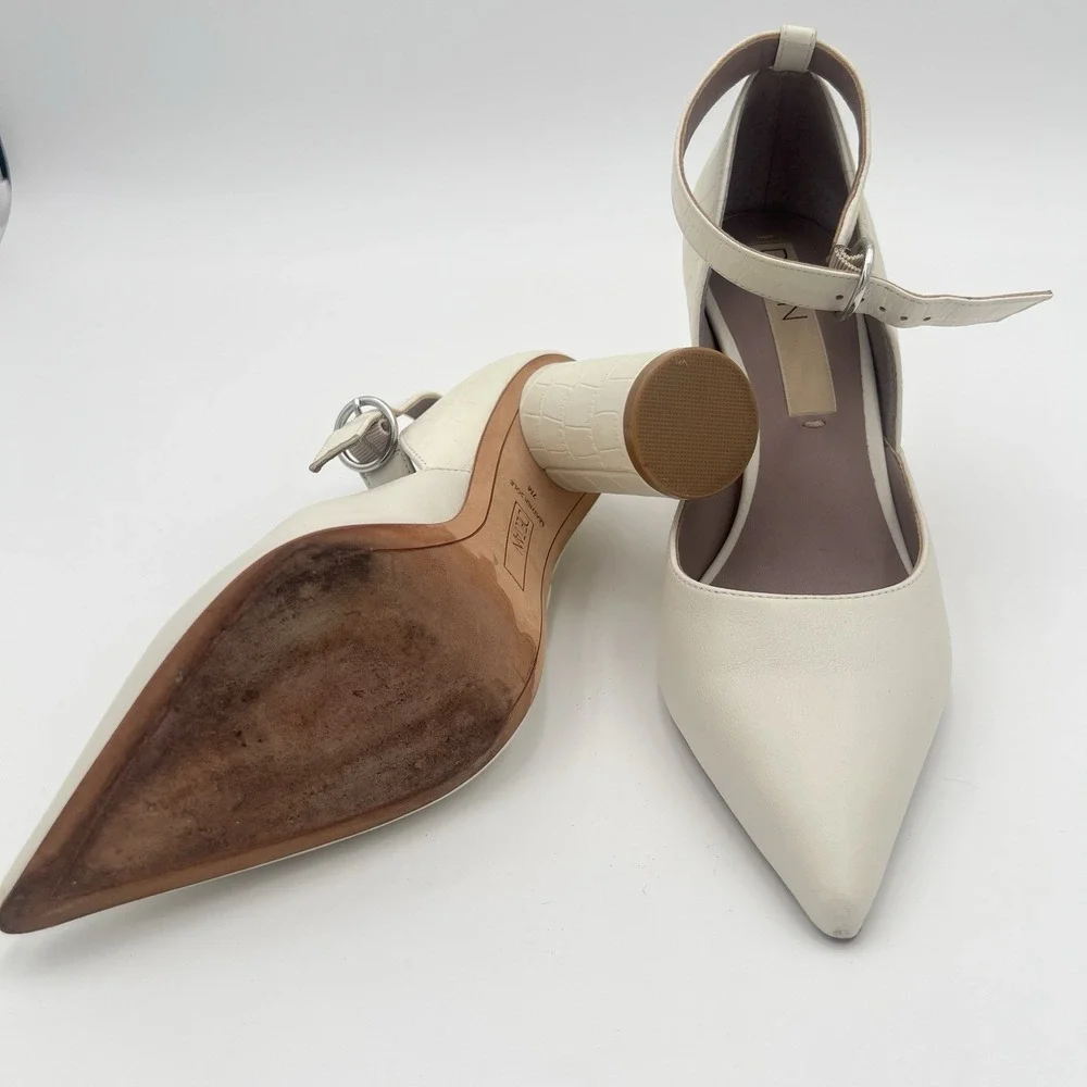 DELTAN Women's Cream Ivory Pointed Toe Ankle Strap Block Heel Shoes Size 7